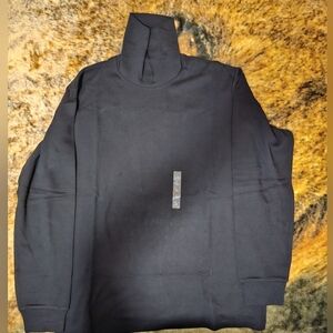 UNIQLO turtleneck